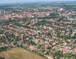 A város látképe dél-nyugat felől